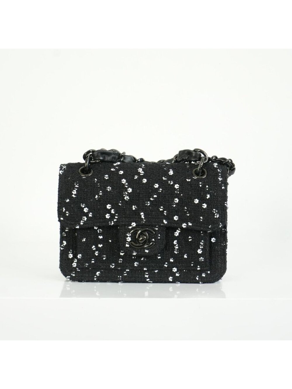 Chanel 2023 Classic Flap Bag Tweed Black Mini Shoulder Bag Limited Edition